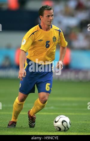 TOBIAS LINDEROTH SVEZIA & FC COPENHAGEN WORLD CUP stadio Allianz Arena di Monaco di Baviera Germania 24 giugno 2006 Foto Stock