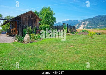 Villaggio Svizzero House di Yverdon-les-Bains Les Bains in Jura Nord Vaudois quartiere di Canton Vaud, Svizzera. Foto Stock