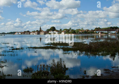 Bosham, West Sussex nel mese di ottobre in una bella giornata di sole Foto Stock