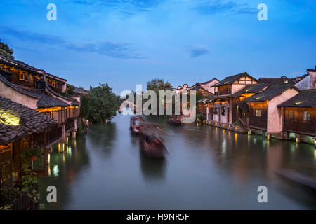 Notte pezzo di Wuzhen villaggio nel sud della Cina Foto Stock