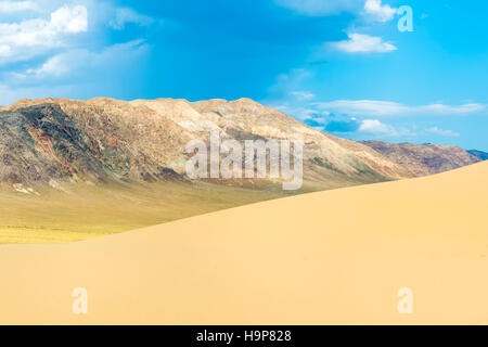 Il canto di dune, Altyn-Emel parco nazionale, regione di Almaty, in Kazakistan e in Asia Centrale, Asia Foto Stock