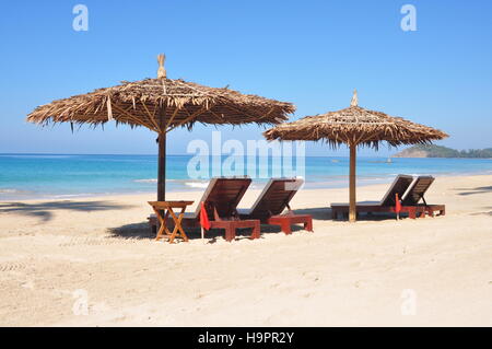 Bella giornata di sole sulla spiaggia di Ngapali, Myanmar Foto Stock