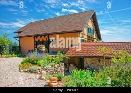 Villaggio Svizzero House di Yverdon-les-Bains Les Bains di Jura Nord Vaudois quartiere di Canton Vaud, Svizzera. Foto Stock