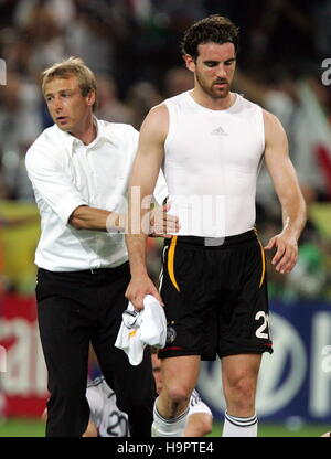 J KLINSMANN & CHRISTOPH METZEL GERMANIA V ITALIA Signal Iduna Park Dortmund Germania 04 Luglio 2006 Foto Stock