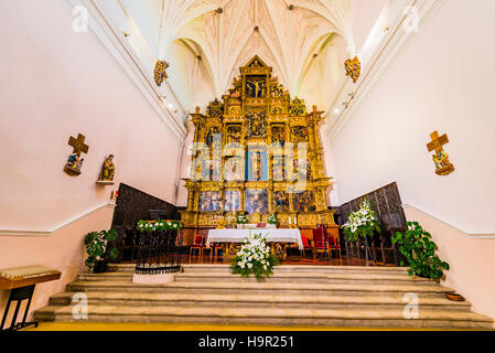 Altare maggiore della chiesa di Santa María del Castillo. Olmedo, Valladolid, Castilla y León, Spagna, Europa Foto Stock