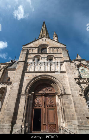 La facciata principale, la cattedrale romanica di San Lazzaro, Autun e Saône-et-Loire, Francia Foto Stock