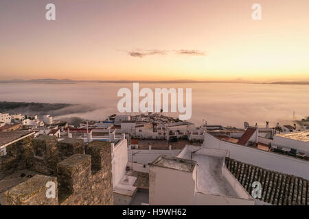 Sunrise , Vejer de la Frontera, pueblo blanco , la provincia di Cadiz Cadice, Andalusia, Spagna Foto Stock