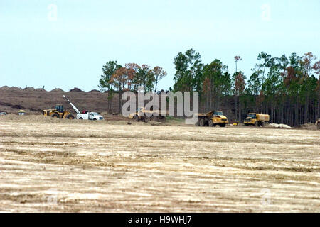 The Hole in the Donut Restoration Project è uno sforzo in corso presso il Parco Nazionale delle Everglades volto a ripristinare la funzionalità del territorio e dell'ecosistema disturbati. Il progetto si concentra sulla reintroduzione delle specie autoctone e sulla lotta al degrado ambientale causato dall'attività umana. Foto Stock