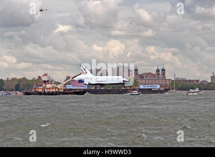 La mostra Intrepid Bound all'Ellis Island National Park mostra l'esperienza degli immigrati e l'impatto di Ellis Island sulla storia dell'immigrazione negli Stati Uniti. La mostra si concentra sul viaggio e le sfide affrontate dai nuovi arrivati in America. Foto Stock