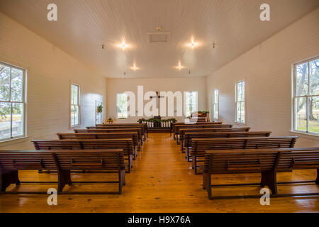 Interno del porto di sicurezza chiesa nella storica Vecchia Heritage Village a Pinellas County in Largo Florida Foto Stock