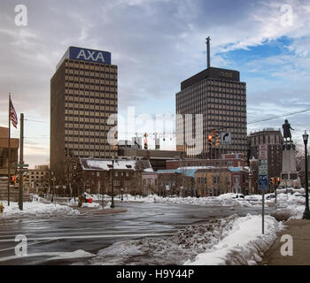 Syracuse, New York, Stati Uniti d'America. Novembre 24,2016. Colpo da una strada pubblica Foto Stock