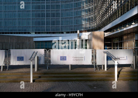 Vista del palazzo Berlaymont, assedio della Commissione europea a Bruxelles. Belgio Foto Stock