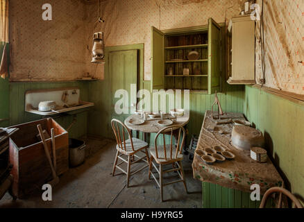 Tom Miller House Bodie Ghost Town. una città fantasma attrazione turistica in California. Bodie è mantenuto in uno stato di riparazione arrestati e mantenuti in un Foto Stock