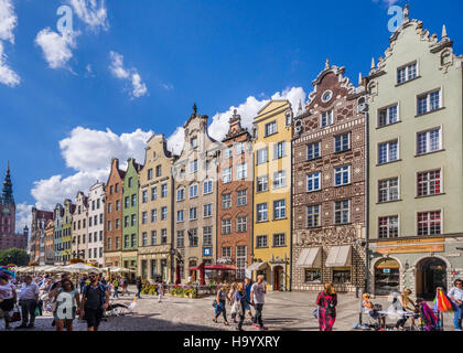 Polonia, Pomerania, Gdansk (Danzica), le case patrizie al Mercato Lungo (Langer Markt/Dlugi Targ) Foto Stock