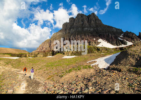 28302734644 glaciernps Clements Mountain e gli escursionisti sulla nascosto lago Trail Foto Stock