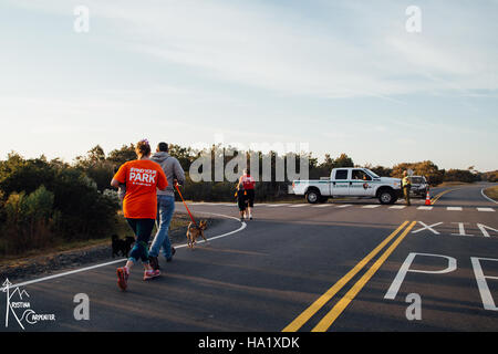 Una foto dell'evento di Halloween del 2016 al Assateague Island National Seashore, che unisce le attività ricreative e l'impegno della comunità con la bellezza naturale e il significato culturale del parco. Foto Stock