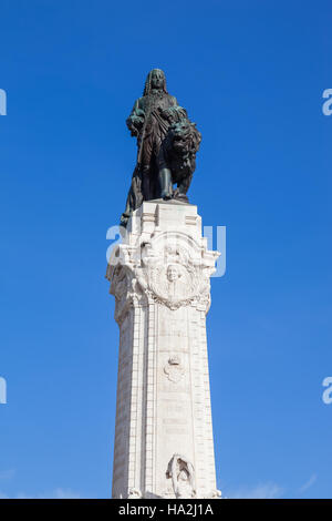 Marques de Pombal e il monumento a Lisbona, posto al centro della rotonda più trafficati del Portogallo. Uno dei punti di riferimento della città. Foto Stock