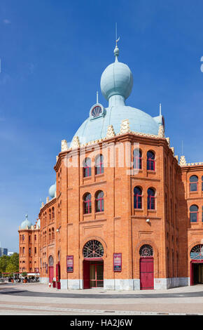 Campo Pequeno Arena Arena vista laterale. Il Portogallo più iconica arena. Xix secolo in stile moresco stile Revival. Ospita numerosi eventi. Foto Stock