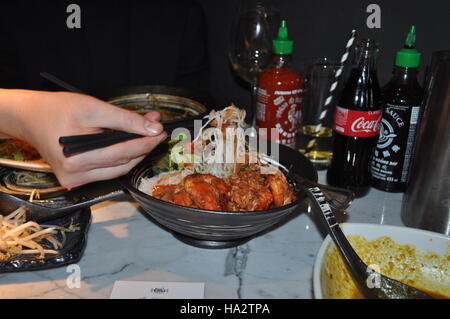 Il nuovo ristorante vietnamita Le Hanoi China Town che serve una vasta gamma di piatti e cucina gourmet Foto Stock