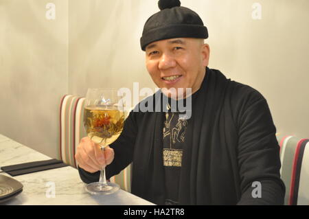 Il nuovo ristorante vietnamita Le Hanoi China Town dove potete provare l'autentica fioritura Tea Foto Stock