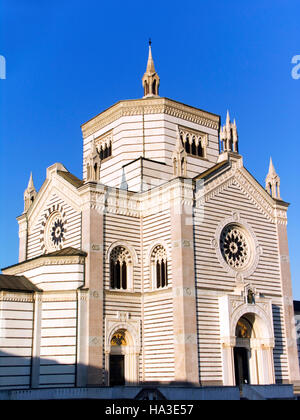 Famedio Memorial Chapel dall'architetto Carlo Maciachini, Cimitero Monumentale di Milano, Lombardia, Italia, Europa Foto Stock