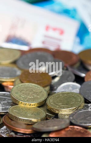 Pila di sterling denaro Foto Stock