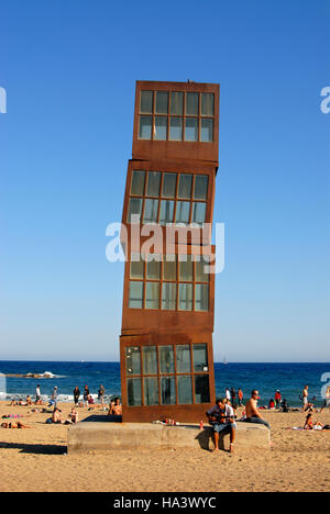 Homenatge a la Barceloneta (omaggio di un quartiere Barceloneta) scultura da Rebecca Horn, Tedesco performance e installazione artista, su Foto Stock