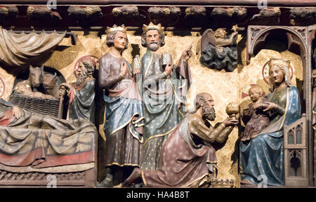 Scultura in legno di Adorazione dei Magi. Cattedrale di Notre Dame di Parigi, Francia. Foto Stock