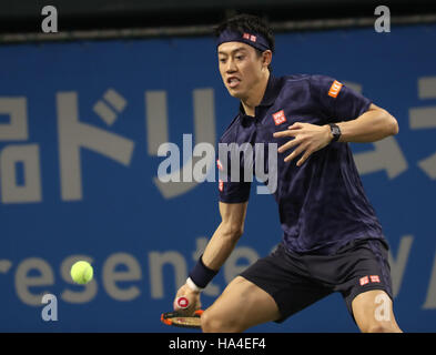 Tokyo, Giappone. 26 Nov, 2016. Il Giappone Kei Nishikori restituisce la sfera contro la ex numero uno al mondo ranker Andy Roddick degli Stati Uniti durante una carità annuale match di tennis 'Dream tennis Ariake' a Tokyo il Sabato, 26 novembre 2016. Ammissione denaro sarà devoluto per la ricostruzione di strutture per il tennis presso il colpiti dallo tsunami nella zona nord del Giappone. © Yoshio Tsunoda/AFLO/Alamy Live News Foto Stock