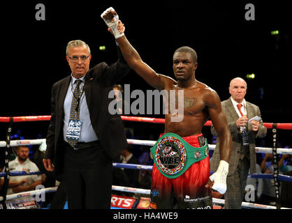 Ohara Davies celebra la vittoria su Andrea Scarpa durante la WBC Silver super leggero titolo bout con Andrea Scarpa al SSE Arena di Wembley. Foto Stock