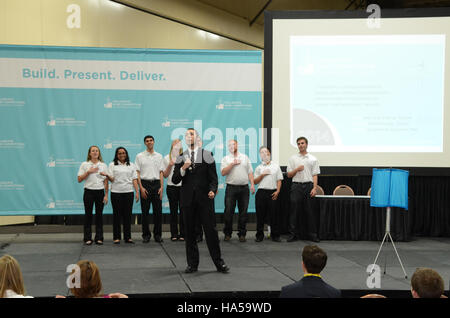 Questa immagine raffigura probabilmente un progetto o un’iniziativa relativa al risparmio energetico o alla ricerca scientifica, sotto la competenza del Dipartimento dell’energia. Il Dipartimento si concentra sullo sviluppo di pratiche e politiche energetiche sostenibili per promuovere il benessere ambientale e la salute pubblica. Foto Stock