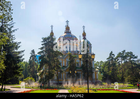 Ortodossa cattedrale Zenkov a Imeni park, Almaty, Kazakhstan Foto Stock