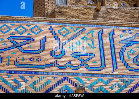 Oriental pattern fatta di piastrelle in Turkestan mausoleo, Kazakistan Foto Stock