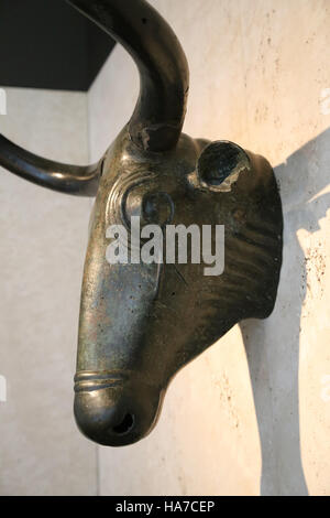 Tori di Costitx. 500 BC-200 BC. Età del ferro. Materiale: bronzo. Santuario di Predio de Son Corro, Costitx, Maiorca, Spagna. Foto Stock