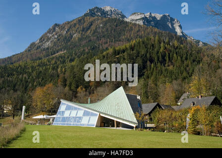 Padiglione del Parco nazionale a fronte della Grosse Buchstein montagna, Gstatterboden, Parco Nazionale Gesäuse, Stiria, Austria, Europa Foto Stock