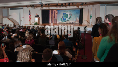L'evento di sensibilizzazione dell'USDA si concentra sull'avanzamento delle iniziative agricole con il sostegno di leader chiave come il Segretario Tom Vilsack e il NIFA. L'evento evidenzia il ruolo dei programmi 4-H nel promuovere la partecipazione dei giovani all'agricoltura e allo sviluppo rurale. Foto Stock