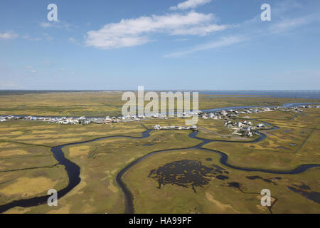 Il giorno 2 del cavalcavia della Forsythe National Wildlife Refuge ha fornito ai ricercatori una vista aerea completa degli ecosistemi del parco. Il volo ha contribuito a valutare le popolazioni di fauna selvatica e la salute degli habitat in questa zona critica di conservazione. Foto Stock
