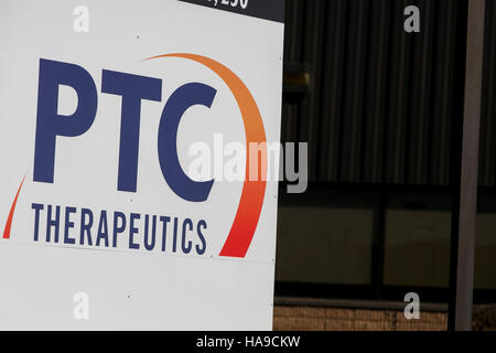 Un logo segno al di fuori della sede di PTC Therapeutics in South Plainfield, New Jersey il 6 novembre 2016. Foto Stock
