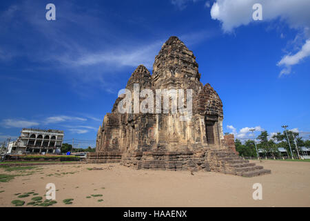 Phra Prang Sam Yot tempio, antica architettura in Lopburi, Thailandia Foto Stock