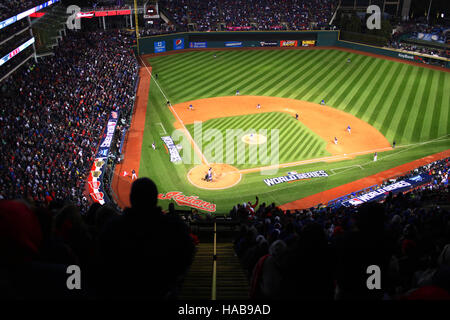 Cleveland, OH, Stati Uniti d'America. 26 ott 2016. CLEVELAND, OH - OTTOBRE 26 .gioco 2 della serie mondiale tra i Cleveland Indians e la Chicago Cubs. Cubs vincere 5-1. (Michael F. McElroy © Michael F. Mcelroy/ZUMA filo/Alamy Live News Foto Stock