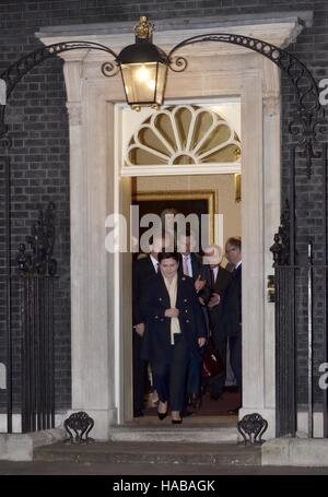 Londra, Regno Unito. Il 28 novembre 2016. La riunione di due donne Primo ministro della Polonia - Beata Szydlo e Primo Ministro del Regno Unito - Theresa Maggio al n. 10 di Downing Street, Londra. Credito: Marcin Libera/Alamy Live News Foto Stock