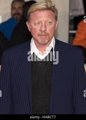 Londra, Grossbritannien. 28 Nov, 2016. Boris Becker assiste 'Äò sto bullone "Äô Premiere mondiale a Leicester Square a Londra, Inghilterra (28/11/2016). | Verwendung weltweit © dpa/Alamy Live News Foto Stock