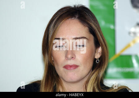 Sassari, Italia. 29 Nov 2016. Maria Elena boschi, il Ministro delle riforme costituzionali di Italia parlare alla riunione politica circa il referendum costituzionale del 4° dic 2016 in Italia. Credito: alberto maisto / Alamy Live News Foto Stock