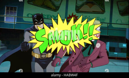 Batman: Ritorno dei crociati tappata è un 2016 American animato film del supereroe. Basato su anni sessanta Batman serie TV, film stelle Adam West, Burt Ward, e Julie Newmar reprising i loro ruoli di Batman e Robin e Catwoman dalla serie. Questa fotografia è per il solo uso editoriale ed è il copyright del film company e/o il fotografo assegnato dal film o società di produzione e può essere riprodotto solo da pubblicazioni in congiunzione con la promozione del film di cui sopra. Un credito per il film company è richiesto. Il fotografo deve anche essere accreditato quando noto. Foto Stock