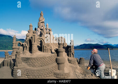 Castello di sabbia scultura sulla spiaggia, Harrison Hot Springs, British Columbia, Canada - Campionato mondiale della concorrenza a lago Harrison Foto Stock