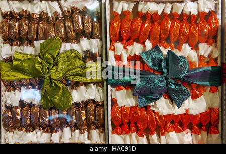 Natale originale dolcezza da Ungheria nome è szaloncukor aka parlor candy Foto Stock