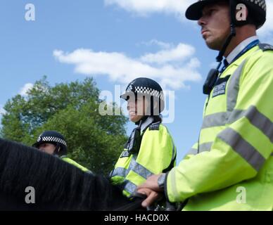 Montato pattuglia di polizia la sfilata delle Guardie a Cavallo, Londra, Inghilterra Foto Stock