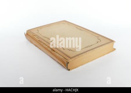 Bellissimo libro vintage coprire con carta ingiallito isolati su sfondo bianco Foto Stock