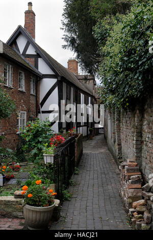 Old Baptist Chapel Court, Tewkesbury Inghilterra Regno Unito. passaggio stretto Foto Stock