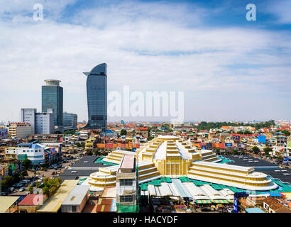 Mercato centrale e landmark grattacieli vista in Phnom Penh Cambogia città Foto Stock